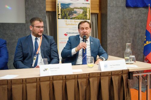 1027-66-SpindleruvMlyn