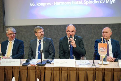 1032-66-SpindleruvMlyn