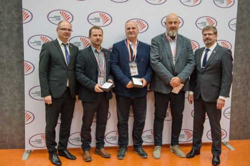 1064-66-SpindleruvMlyn