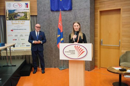 1073-66-SpindleruvMlyn